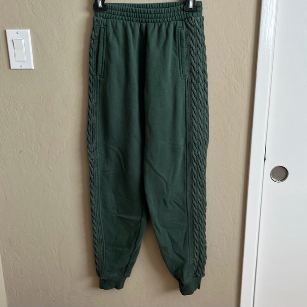 Aerie Everyday Cozy Green Sweatshirt and Sweatpants with Cable Knit Sleeves - Picture 5 of 7